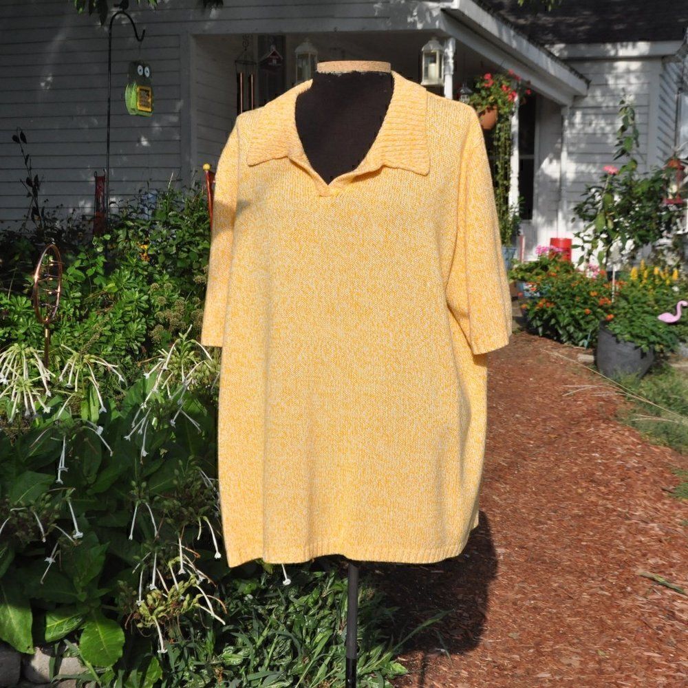 2/$10 Vilona Moda Yellow Short Sleeved Sweater